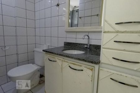 Banheiro de apartamento para alugar com 2 quartos, 50m² em Jardim Patente Novo, São Paulo