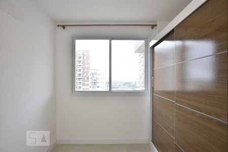 Quarto 1 de apartamento para alugar com 2 quartos, 64m² em Jacarepaguá, Rio de Janeiro