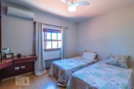 Suíte 1 de casa de condomínio à venda com 4 quartos, 350m² em Alphaville, Santana de Parnaíba