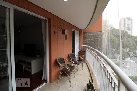 Sacada da sala  de apartamento à venda com 3 quartos, 111m² em Vila Bela Alianca, São Paulo