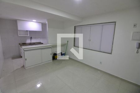 Sala de apartamento para alugar com 1 quarto, 47m² em Recreio dos Bandeirantes, Rio de Janeiro