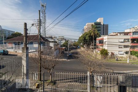 Vista Quarto 1 de casa à venda com 2 quartos, 75m² em Jardim São Pedro, Porto Alegre