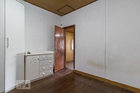 Quarto 2 de casa à venda com 2 quartos, 75m² em Jardim São Pedro, Porto Alegre