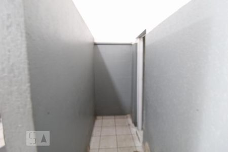 Acesso banheiro salão de casa para alugar com 3 quartos, 150m² em Vila Metalúrgica, Santo André