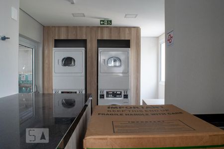 Lavanderia de apartamento à venda com 2 quartos, 46m² em Parque Industrial Tomas Edson, São Paulo