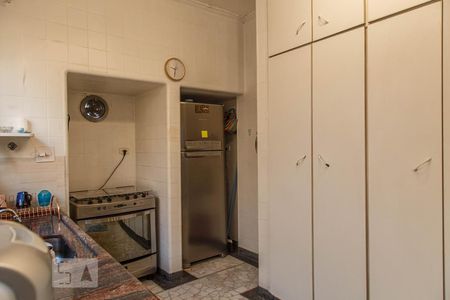 Casa à venda com 220m², 4 quartos e 3 vagas Casa à venda com 220m², 4 quartos e 3 vagasCozinha