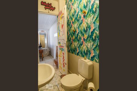 Casa à venda com 220m², 4 quartos e 3 vagas Casa à venda com 220m², 4 quartos e 3 vagasBanheiro 3