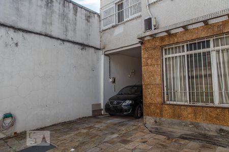 Casa à venda com 220m², 4 quartos e 3 vagas Casa à venda com 220m², 4 quartos e 3 vagasGaragem