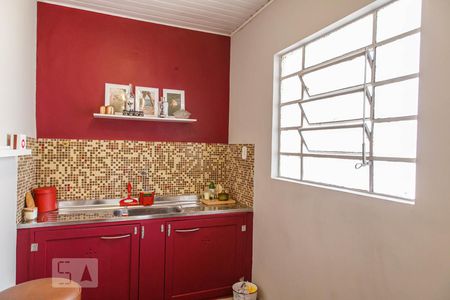 Casa à venda com 220m², 4 quartos e 3 vagas Casa à venda com 220m², 4 quartos e 3 vagasStudio