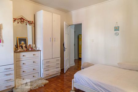 Casa à venda com 220m², 4 quartos e 3 vagas Casa à venda com 220m², 4 quartos e 3 vagasQuarto 3