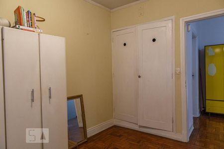 Casa à venda com 220m², 4 quartos e 3 vagas Casa à venda com 220m², 4 quartos e 3 vagasQuarto 2