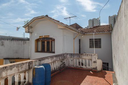 Casa à venda com 220m², 4 quartos e 3 vagas Casa à venda com 220m², 4 quartos e 3 vagasTerraço