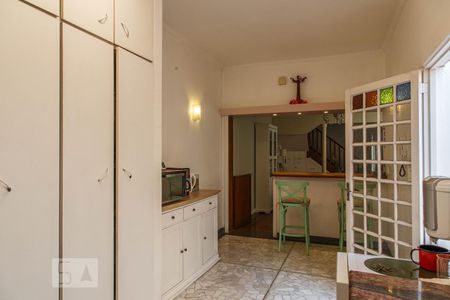 Casa à venda com 220m², 4 quartos e 3 vagas Casa à venda com 220m², 4 quartos e 3 vagasCozinha