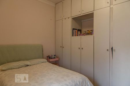 Casa à venda com 220m², 4 quartos e 3 vagas Casa à venda com 220m², 4 quartos e 3 vagasQuarto 1