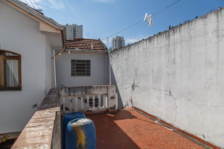 Casa à venda com 220m², 4 quartos e 3 vagas Casa à venda com 220m², 4 quartos e 3 vagasTerraço