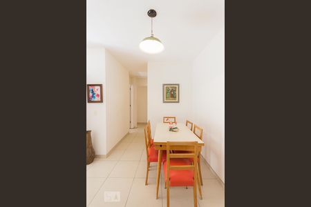 Sala de apartamento para alugar com 2 quartos, 51m² em Recreio dos Bandeirantes, Rio de Janeiro