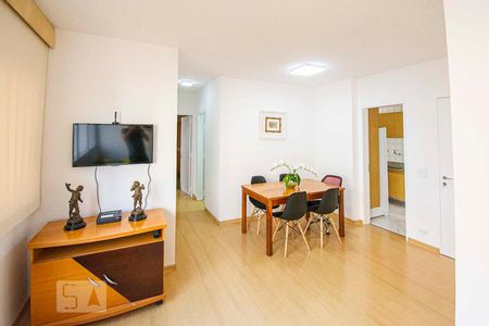 Sala de apartamento para alugar com 3 quartos, 83m² em Vila Pirajussara, São Paulo