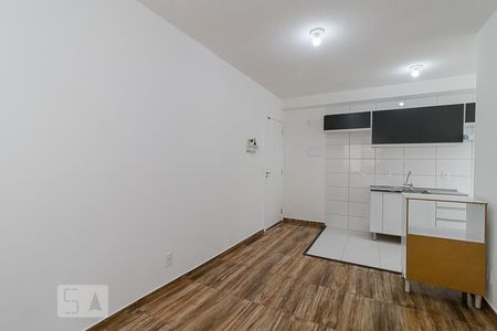 Sala de apartamento para alugar com 2 quartos, 42m² em Jardim Santa Emília, São Paulo