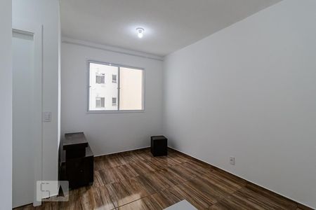 Sala de apartamento para alugar com 2 quartos, 42m² em Jardim Santa Emília, São Paulo