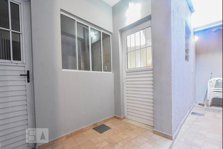 Entrada Social de casa para alugar com 2 quartos, 40m² em Jardim Ibirapuera, São Paulo