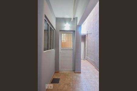 Entrada Social de casa para alugar com 2 quartos, 40m² em Jardim Ibirapuera, São Paulo