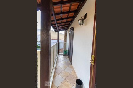 Sacada de casa à venda com 4 quartos, 270m² em Vila Sao Francisco (zona Leste), São Paulo