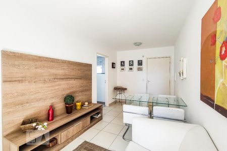 Sala de apartamento para alugar com 2 quartos, 51m² em Paraisopolis, São Paulo