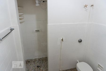 Banheiro de apartamento para alugar com 1 quarto, 28m² em Bela Vista, São Paulo