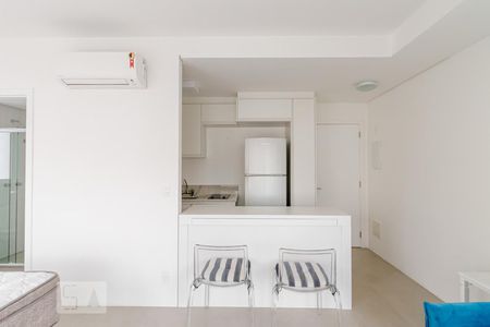 Sala Quarto  de kitnet/studio à venda com 1 quarto, 35m² em Vila Mariana, São Paulo