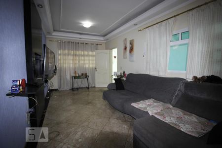 Sala de Estar de casa à venda com 3 quartos, 150m² em Jardim Itapemirim, São Paulo