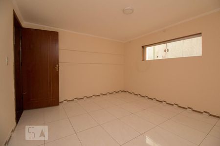 Quarto 2 de casa para alugar com 2 quartos, 60m² em Vila Granada, São Paulo