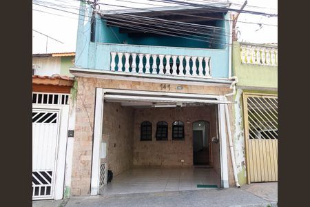 Casa à venda com 147m², 2 quartos e 1 vaga Casa à venda com 147m², 2 quartos e 1 vagaFachada