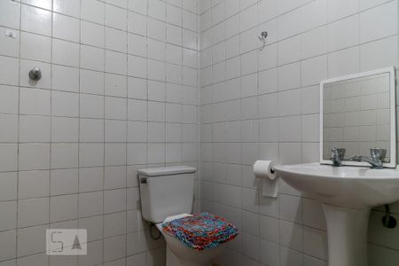 Casa à venda com 147m², 2 quartos e 1 vaga Casa à venda com 147m², 2 quartos e 1 vagaBanheiro