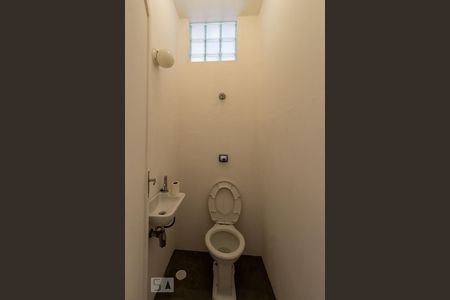 Lavabo de apartamento para alugar com 2 quartos, 88m² em Pinheiros, São Paulo