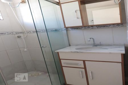 Banheiro de apartamento à venda com 2 quartos, 40m² em Partenon, Porto Alegre