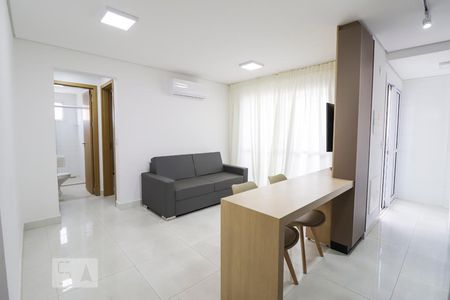 Sala de apartamento para alugar com 1 quarto, 48m² em Setor Marista, Goiânia