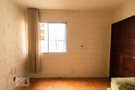 Sala de apartamento à venda com 1 quarto, 34m² em Guajuviras, Canoas
