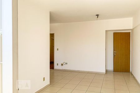 Sala de apartamento para alugar com 1 quarto, 50m² em Vila Itapura, Campinas