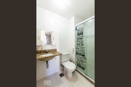 Banheiro Social de apartamento para alugar com 2 quartos, 55m² em Centro, Niterói