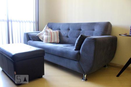 Sala de Estar de apartamento para alugar com 2 quartos, 45m² em Jardim Santa Teresinha, São Paulo