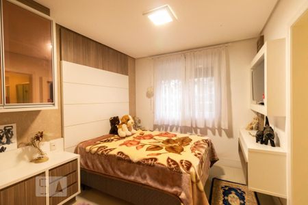 Casa de condomínio à venda com 320m², 4 quartos e 4 vagas Casa de condomínio à venda com 320m², 4 quartos e 4 vagasSuíte 1