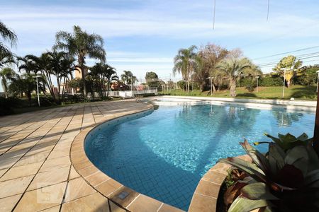 Casa de condomínio à venda com 320m², 4 quartos e 4 vagas Casa de condomínio à venda com 320m², 4 quartos e 4 vagasÁrea comum - Piscina