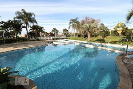 Casa de condomínio à venda com 320m², 4 quartos e 4 vagas Casa de condomínio à venda com 320m², 4 quartos e 4 vagasÁrea comum - Piscina