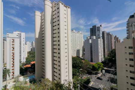 Vista Sala de TV de apartamento para alugar com 2 quartos, 60m² em Indianópolis, São Paulo