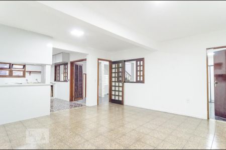 Casa à venda com 500m², 15 quartos e 3 vagas Casa à venda com 500m², 15 quartos e 3 vagasCozinha