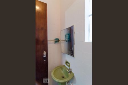 Casa à venda com 500m², 15 quartos e 3 vagas Casa à venda com 500m², 15 quartos e 3 vagasBanheiro Social 2