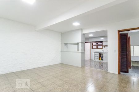 Casa à venda com 500m², 15 quartos e 3 vagas Casa à venda com 500m², 15 quartos e 3 vagasCozinha