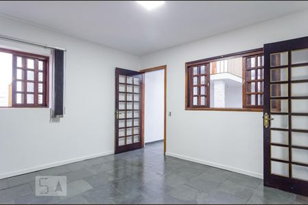Casa à venda com 500m², 15 quartos e 3 vagas Casa à venda com 500m², 15 quartos e 3 vagasQuarto 1