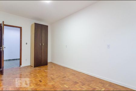 Casa à venda com 500m², 15 quartos e 3 vagas Casa à venda com 500m², 15 quartos e 3 vagasQuarto 2