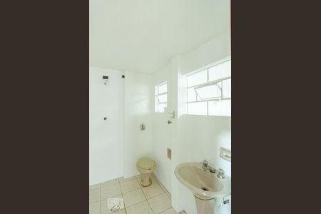 Casa à venda com 500m², 15 quartos e 3 vagas Casa à venda com 500m², 15 quartos e 3 vagasLavabo